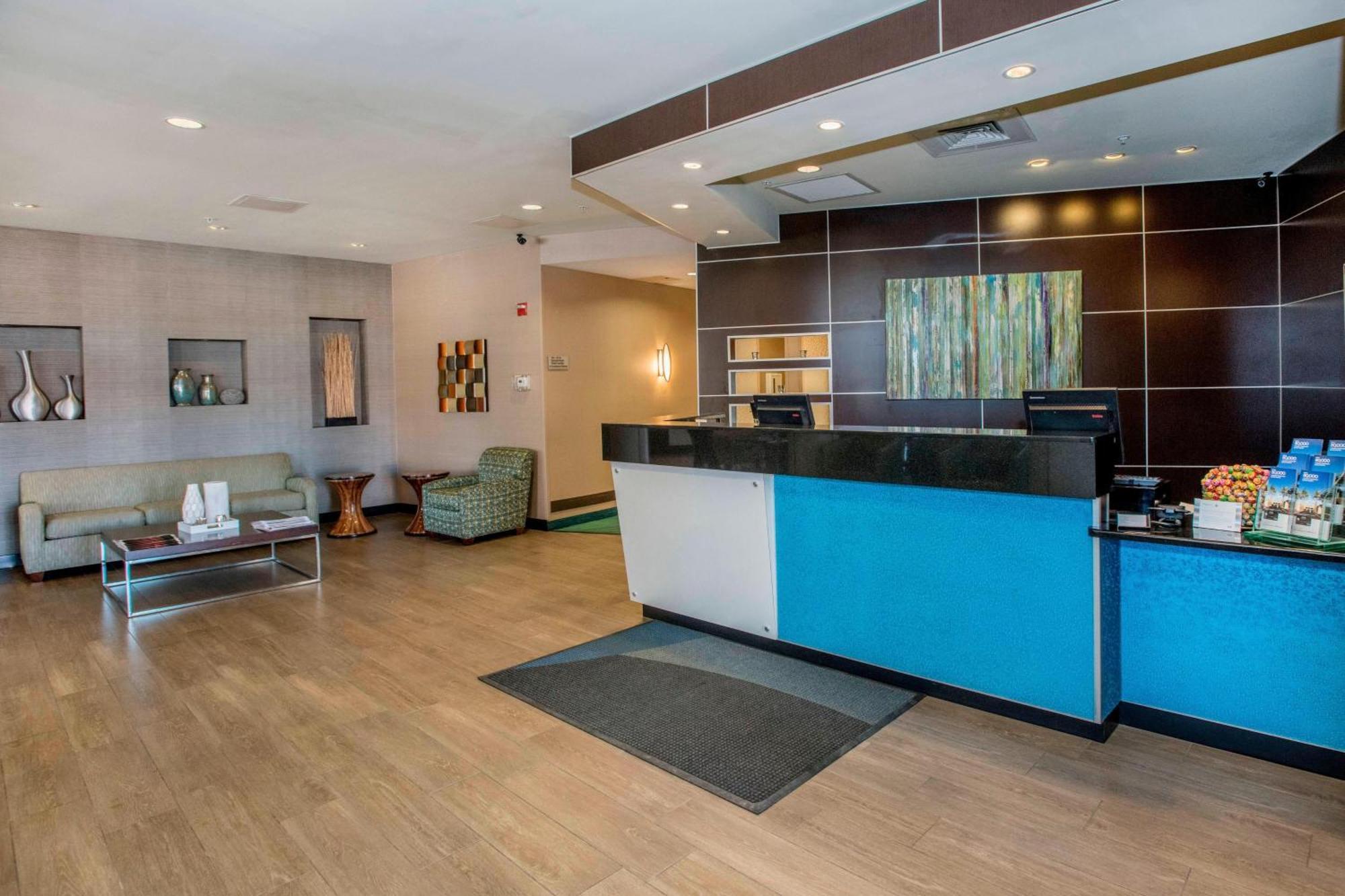 Springhill Suites By Marriott Pueblo Downtown Extérieur photo